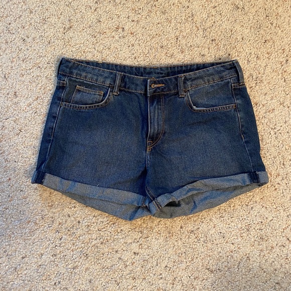 H&M Dark Wash Denim Shorts - Picture 1 of 6